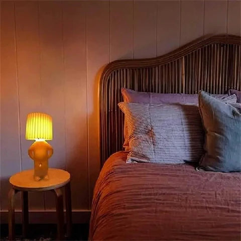 Vtipná stolní lampa | Design postaviček | Materiál ABS | QuirkLite