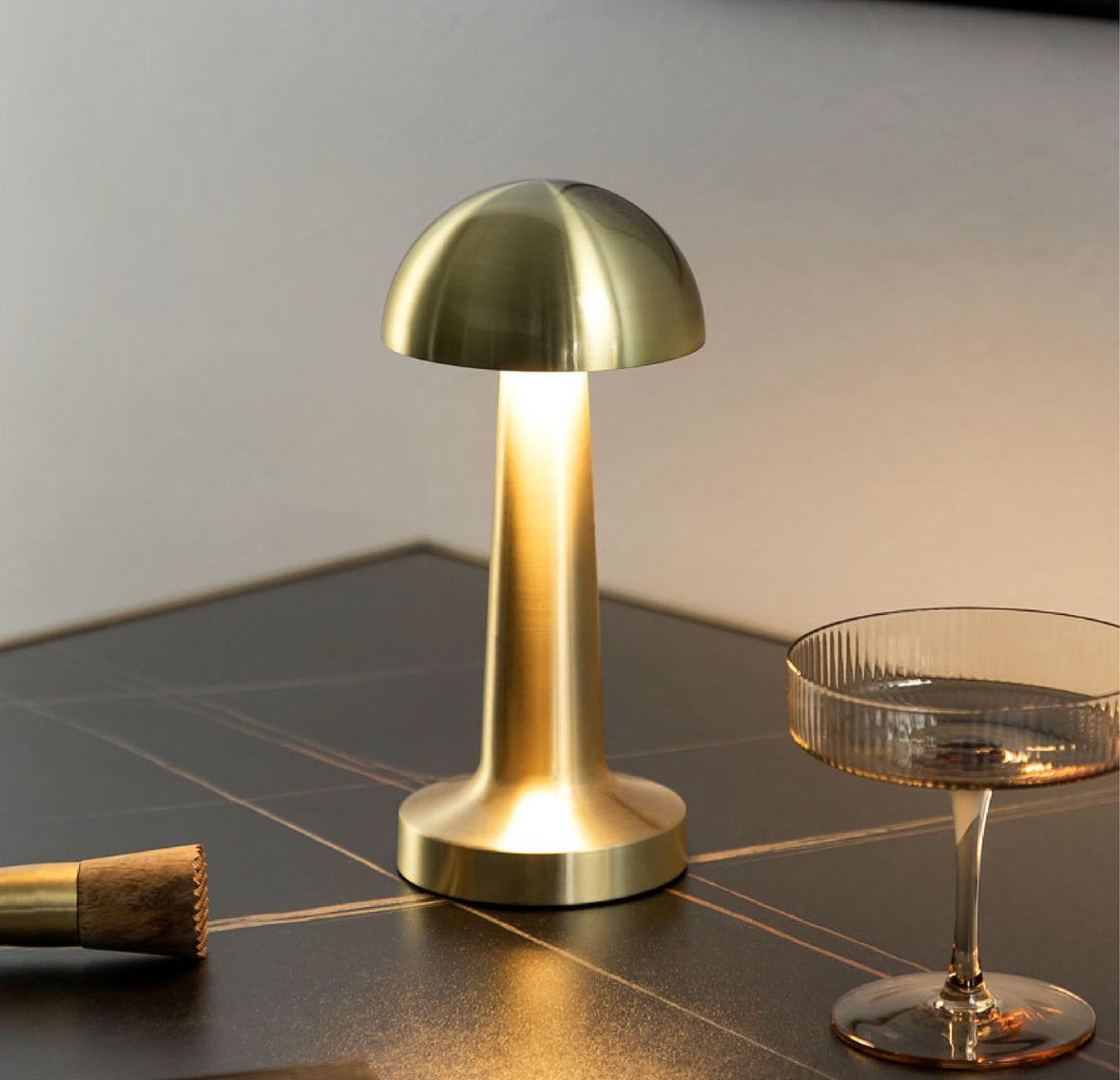 Lampada da tavolo | Design a fungo con 3 colori della luce | Comando touch | AuraMush