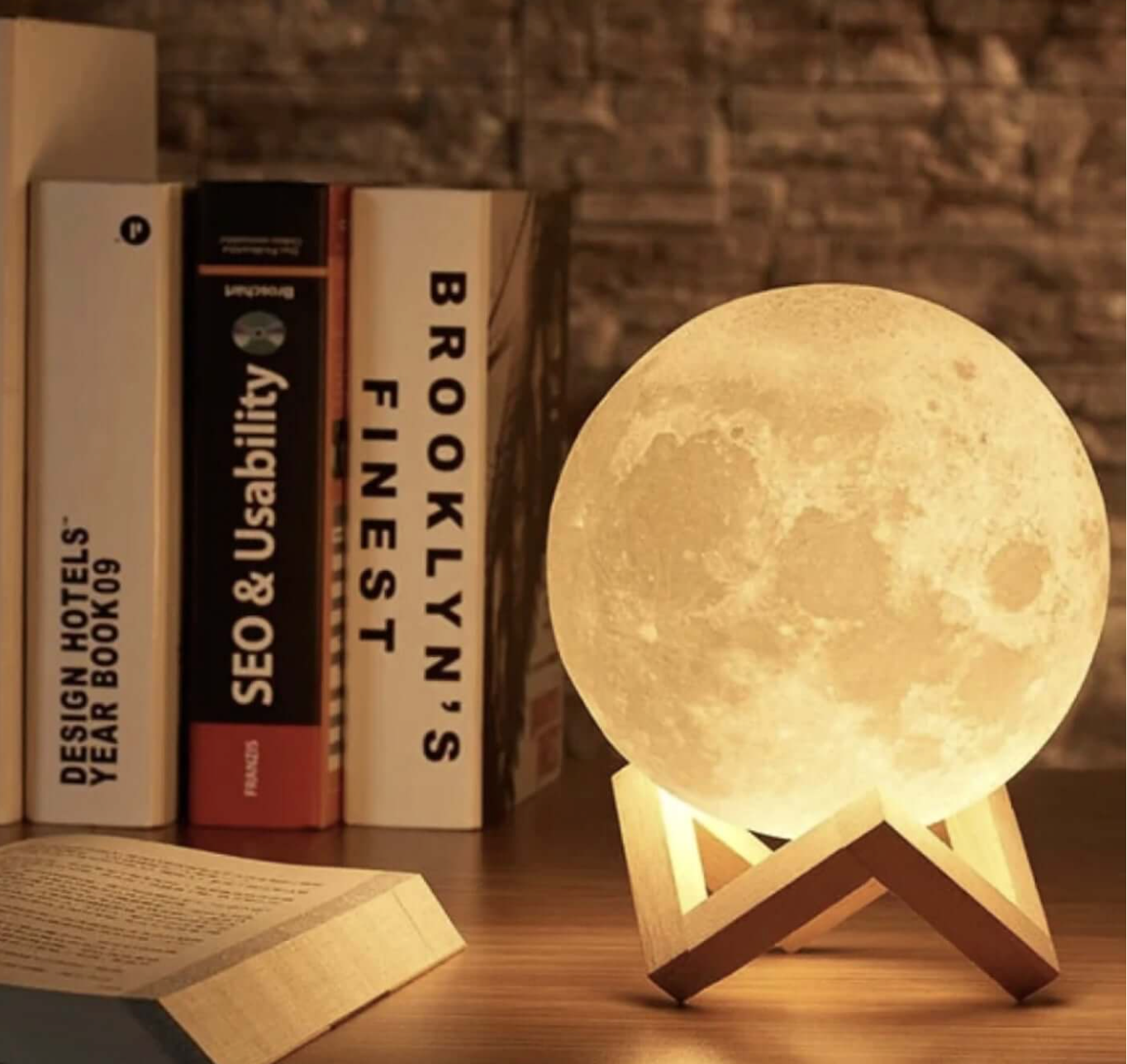Lampada lunare magica | 16 colori | con supporto in legno | MoonNest