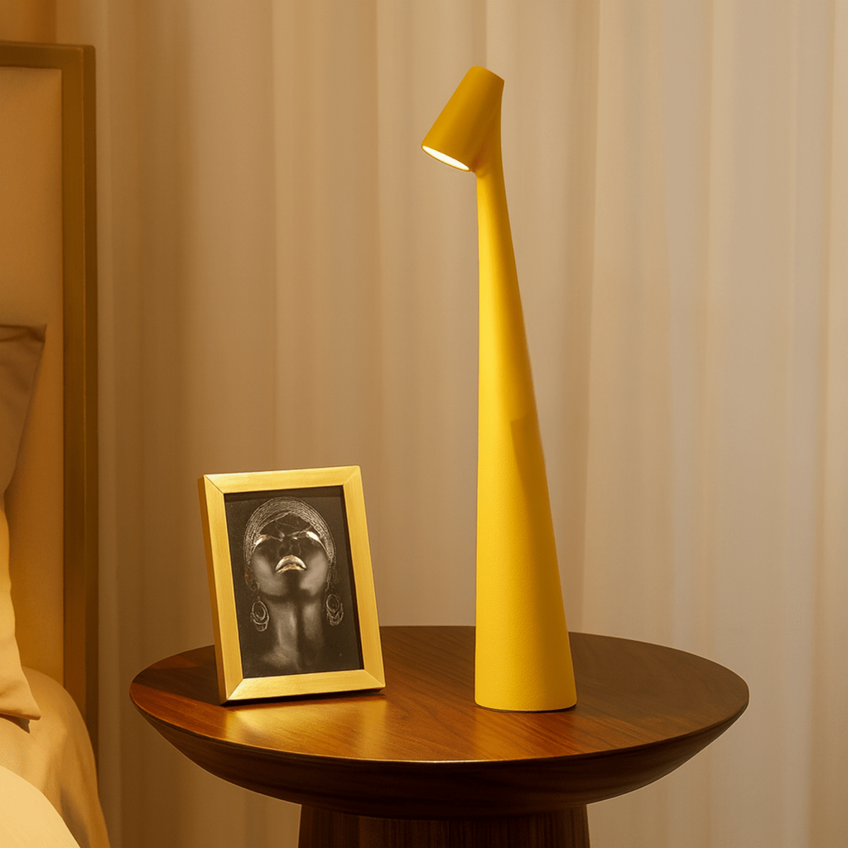 Tischlampe | Drahtlos dimmbare LED | Metallgehäuse | Wiederaufladbarer Akku mit 20 Stunden Laufzeit | Lumora