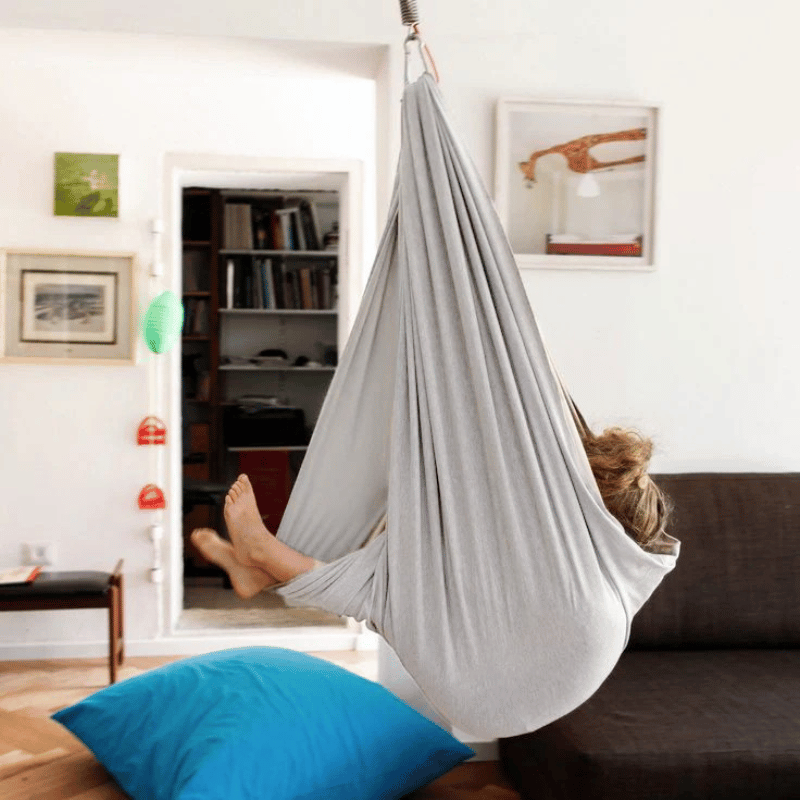 Hamac sensoriel | Refuge douillet à bascule | pour chambre d’enfant | Swaysnug