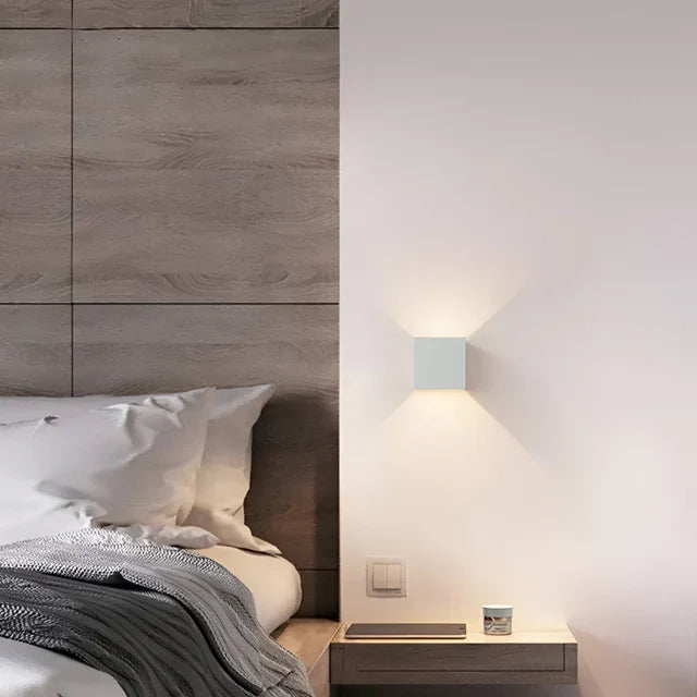 Kabellose Wandleuchte mit Sensor | Up- & Down-Licht | ohne Bohren | CubeGlow