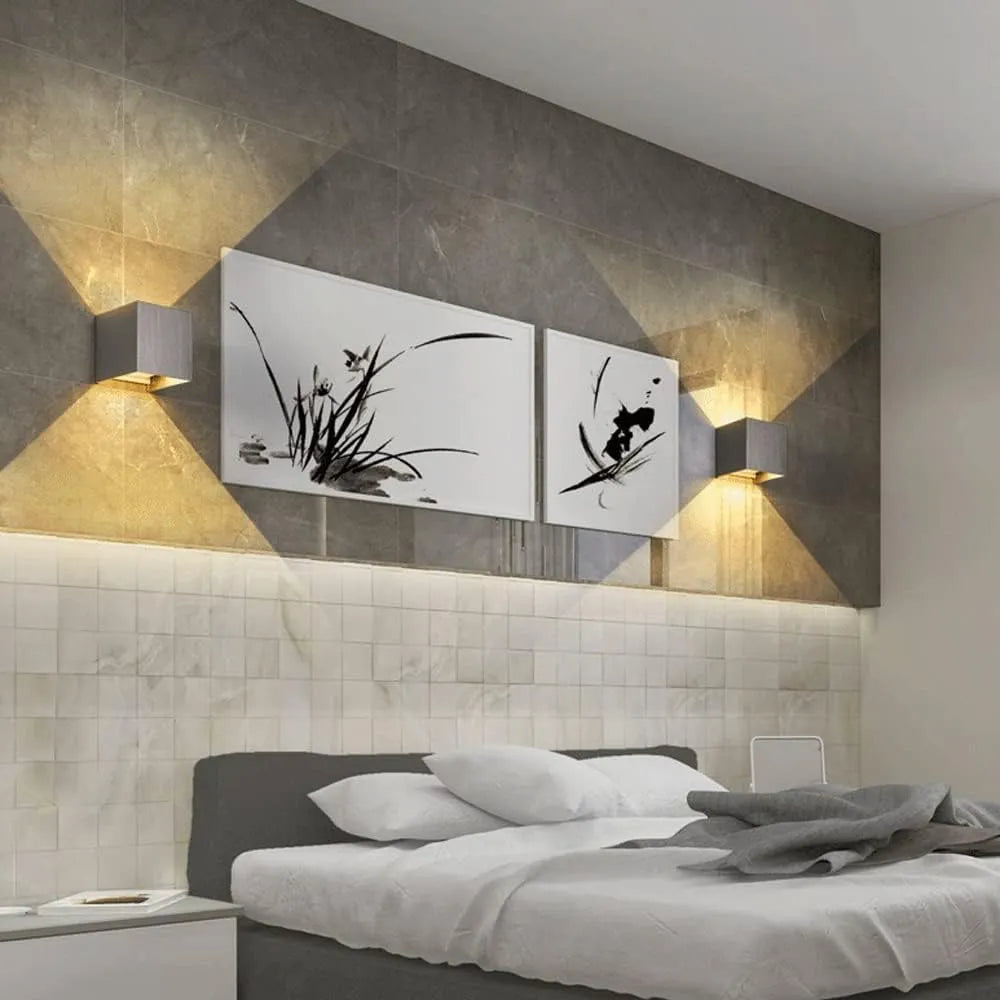 Applique murale LED | design cubique | éclairage vers le haut et le bas pour un effet mural | CubeGlow