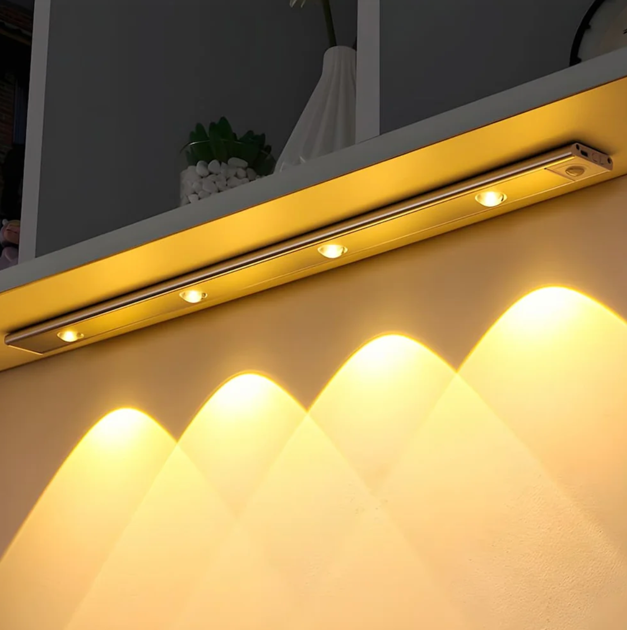 LED Wandleuchte | Bewegungssensor | 3 Lichtfarben, Dimmbar | LumiClip