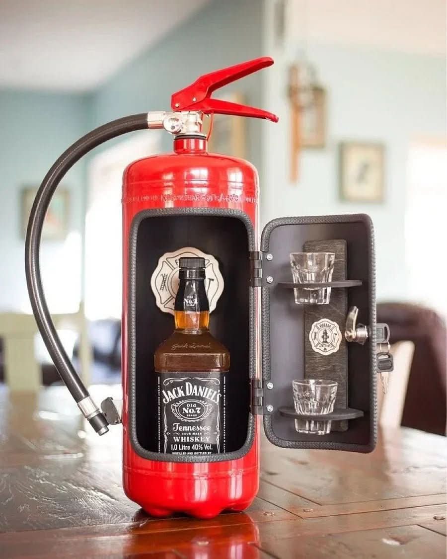 MiniBar | Feuerlöscher Deko Safe | Metall Getränke Aufbewahrung | FireBar