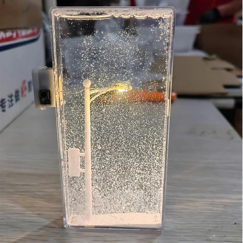Zaczarowana lampa z efektem opadającego śniegu z pleksi | Magiczny efekt śniegu | Ciepłe światło | SnowGlow