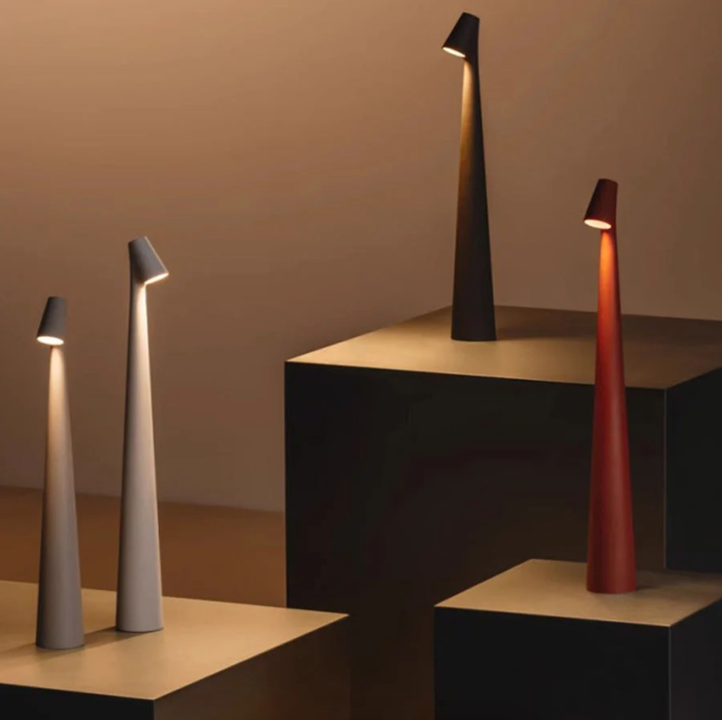 Noční stolní lampa | skandinávský design | 3stupňové stmívání dotykem | LumaLean